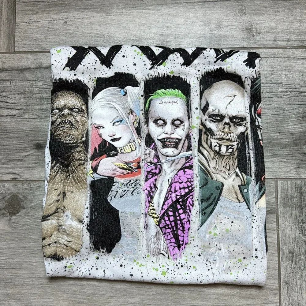 Warner Bros. Mens Multicolor Suicide Squad Bad Never Looked So Good Tee Medium